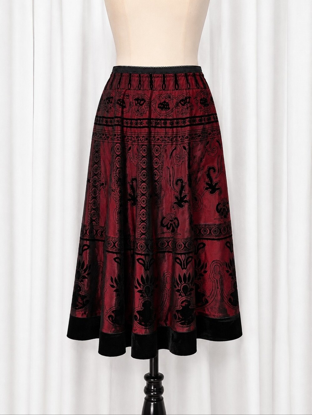Vintage MSK Burgundy Black Flocked Velvet Floral Full Below the Knee Boho Skirt